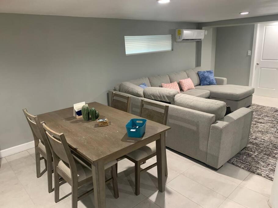 Stylish Basement Studio In Central El Paso - Very Spacious 外观 照片